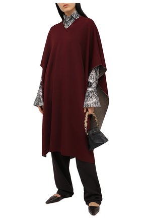 Женская пончо из вискозы VALENTINO бордового цвета по цене 163500 руб., арт. VB3KS00P66Y | Фото 2 Женская пончо из вискозы VALENTINO бордового цвета, арт. VB3KS00P66Y | Фото 2 (Длина (верхняя одежда): До колена; Стили: Кэжуэл; Материал внешний: Вискоза)