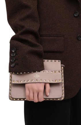 Женская сумка valentino garavani rockstud VALENTINO бежевого цвета по цене 99500 руб., арт. VW2B0E86/YRK | Фото 2 Женская сумка valentino garavani rockstud VALENTINO бежевого цвета, арт. VW2B0E86/YRK | Фото 2