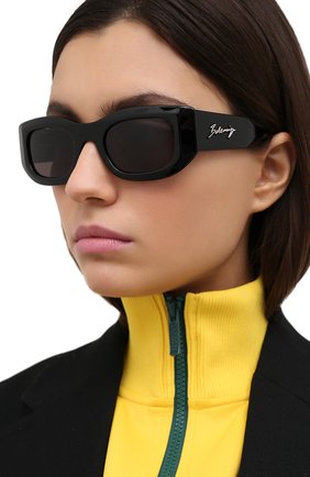 Женские солнцезащитные очки BALENCIAGA черного цвета по цене 37900 руб., арт. BB0121S 001 | Фото 2 Женские солнцезащитные очки BALENCIAGA черного цвета, арт. BB0121S 001 | Фото 2