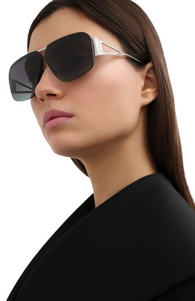 Женские солнцезащитные очки BOTTEGA VENETA черного цвета по цене 39950 руб., арт. BV1065S 001 | Фото 2 Женские солнцезащитные очки BOTTEGA VENETA черного цвета, арт. BV1065S 001 | Фото 2