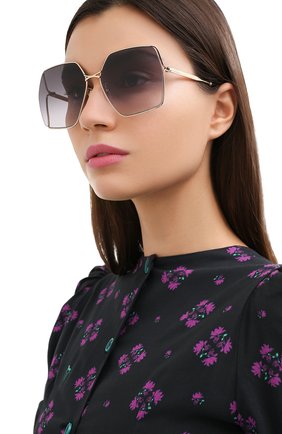 Женские солнцезащитные очки GUCCI серого цвета по цене 38000 руб., арт. GG0817S 001 | Фото 2 Женские солнцезащитные очки GUCCI серого цвета, арт. GG0817S 001 | Фото 2