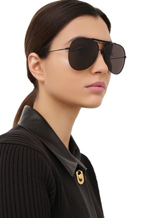 Женские солнцезащитные очки SAINT LAURENT черного цвета по цене 35900 руб., арт. CLASSIC 11 0VER 002 | Фото 2 Женские солнцезащитные очки SAINT LAURENT черного цвета, арт. CLASSIC 11 0VER 002 | Фото 2 (Тип очков: С/з; Очки форма: Авиаторы; Оптика Гендер: оптика-унисекс)