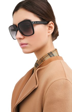 Женские солнцезащитные очки CELINE EYEWEAR черного цвета по цене 32800 руб., арт. CL40146I 01B | Фото 2 Женские солнцезащитные очки CELINE EYEWEAR черного цвета, арт. CL40146I 01B | Фото 2