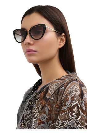 Женские солнцезащитные очки PRADA черного цвета по цене 23800 руб., арт. 25XS-3890A7 | Фото 2 Женские солнцезащитные очки PRADA черного цвета, арт. 25XS-3890A7 | Фото 2