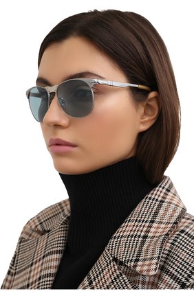Женские солнцезащитные очки persol x stone island PERSOL бирюзового цвета по цене 36800 руб., арт. 2470S-513/3R | Фото 2 Женские солнцезащитные очки persol x stone island PERSOL бирюзового цвета, арт. 2470S-513/3R | Фото 2