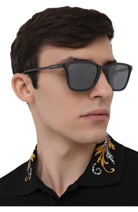 Мужские солнцезащитные очки DOLCE & GABBANA темно-серого цвета по цене 14700 руб., арт. 6145-32936G | Фото 2 Мужские солнцезащитные очки DOLCE & GABBANA темно-серого цвета, арт. 6145-32936G | Фото 2