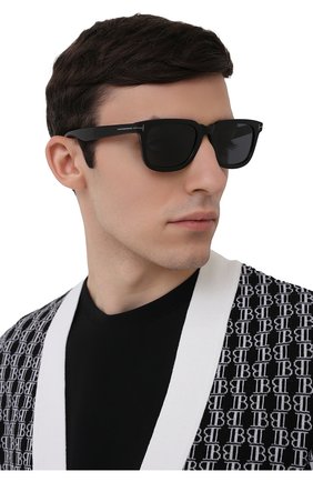Мужские солнцезащитные очки TOM FORD черного цвета по цене 24400 руб., арт. TF817-N 01A 53 | Фото 2 Мужские солнцезащитные очки TOM FORD черного цвета, арт. TF817-N 01A 53 | Фото 2