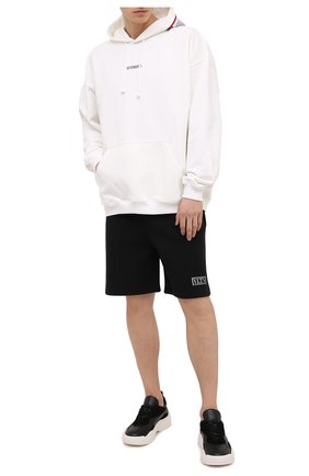 Женский хлопковое худи VETEMENTS белого цвета по цене 63350 руб., арт. UE51TR550W 1601/M | Фото 2 Женский хлопковое худи VETEMENTS белого цвета, арт. UE51TR550W 1601/M | Фото 2