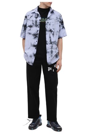 Мужская хлопковая рубашка MARCELO BURLON голубого цвета по цене 47300 руб., арт. CMGA070R21FAB001 | Фото 2 Мужская хлопковая рубашка MARCELO BURLON голубого цвета, арт. CMGA070R21FAB001 | Фото 2 (Рукава: Короткие, 3/4; Стили: Гранж; Принт: С принтом; Материал внешний: Хлопок; Случай: Повседневный; Длина (для топов): Стандартные; Воротник: Кент)