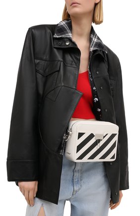 Женская поясная сумка diag OFF-WHITE белого цвета по цене 75050 руб., арт. 0WNA088R21LEA001 | Фото 2 Женская поясная сумка diag OFF-WHITE белого цвета, арт. 0WNA088R21LEA001 | Фото 2 (Материал: Натуральная кожа; Ремень/цепочка: На ремешке; Размер: small; Кросс-КТ: другое; Застежка: Молния; Стили: Классический)
