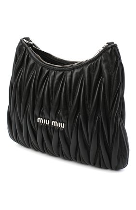 Женская сумка MIU MIU черного цвета по цене 0 руб., арт. 5BH189-2CE3-F0002-OOO | Фото 4 Женская сумка MIU MIU черного цвета, арт. 5BH189-2CE3-F0002-OOO | Фото 4 (Сумки-технические: Сумки через плечо; Материал: Натуральная кожа; Ремень/цепочка: На ремешке; Размер: small)