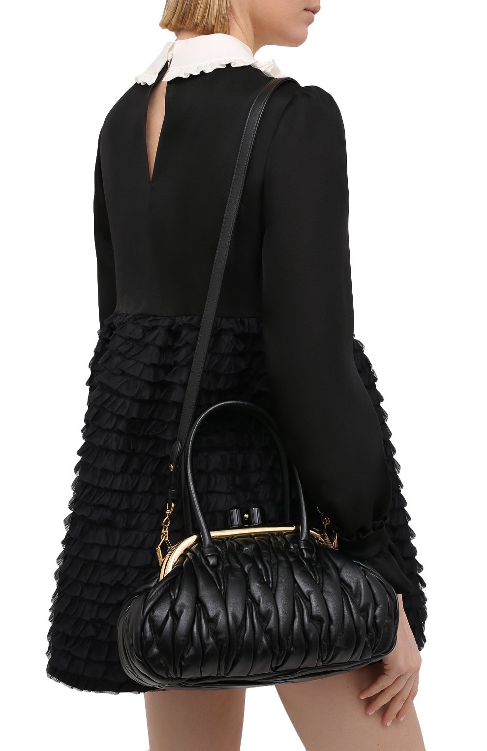 Женская сумка MIU MIU черного цвета, арт. 5BK010-N88-F0002-OOO | Фото 5 (Сумки-технические: Сумки через плечо, Сумки top-handle; Размер: medium; Материал: Натуральная кожа; Ремень/цепочка: На ремешке)