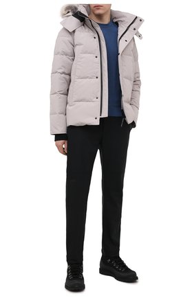 Мужская пуховая куртка wyndham CANADA GOOSE светло-серого цвета по цене 106500 руб., арт. 3808M | Фото 2 Мужская пуховая куртка wyndham CANADA GOOSE светло-серого цвета, арт. 3808M | Фото 2