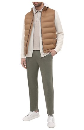 Мужские хлопковые брюки BRUNELLO CUCINELLI хаки цвета по цене 93100 руб., арт. M0T313212G | Фото 2 Мужские хлопковые брюки BRUNELLO CUCINELLI хаки цвета, арт. M0T313212G | Фото 2 (Материал внешний: Хлопок; Случай: Повседневный; Стили: Кэжуэл; Длина (брюки, джинсы): Стандартные; Региональные ограничения белый список (Axapta Mercury): RU)