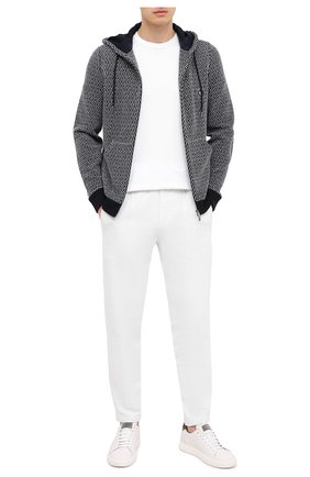Мужской шерстяной кардиган GIORGIO ARMANI темно-синего цвета по цене 178500 руб., арт. 3KSBA1/SMA4Z | Фото 2 Мужской шерстяной кардиган GIORGIO ARMANI темно-синего цвета, арт. 3KSBA1/SMA4Z | Фото 2