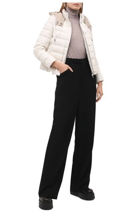 Женская пуховая куртка BRUNELLO CUCINELLI кремвого цвета по цене 257000 руб., арт. MH5042138 | Фото 2 Женская пуховая куртка BRUNELLO CUCINELLI кремвого цвета, арт. MH5042138 | Фото 2