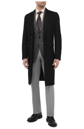 Мужской пиджак из шерсти и шелка TOM FORD серого цвета по цене 335000 руб., арт. 918R45/10SP40 | Фото 2 Мужской пиджак из шерсти и шелка TOM FORD серого цвета, арт. 918R45/10SP40 | Фото 2 (Материал внешний: Шерсть; Длина (для топов): Стандартные; Материал подклада: Шелк, Купро; Пиджаки М: Приталенный; Рукава: Длинные; Случай: Формальный; Стили: Классический; 1-2-бортные: Однобортные)