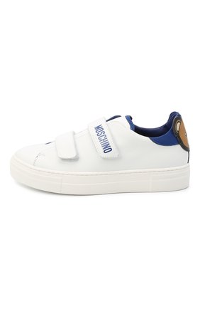 Детские кожаные кеды MOSCHINO белого цвета по цене 32650 руб., арт. 67492/KIPS/GUM/36-41 | Фото 2 Детские кожаные кеды MOSCHINO белого цвета, арт. 67492/KIPS/GUM/36-41 | Фото 2 (Материал внутренний: Натуральная кожа; Кросс-КТ: велькро; Материал внешний: Кожа; Региональные ограничения белый список (Axapta Mercury): RU; Длина стельки: 25,3, 24,8; Мальчики Кросс-КТ: Обувь-низкие)