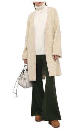 Женская шуба из овчины LOEWE кремвого цвета по цене 439500 руб., арт. S359336XBU | Фото 2 Женская шуба из овчины LOEWE кремвого цвета, арт. S359336XBU | Фото 2