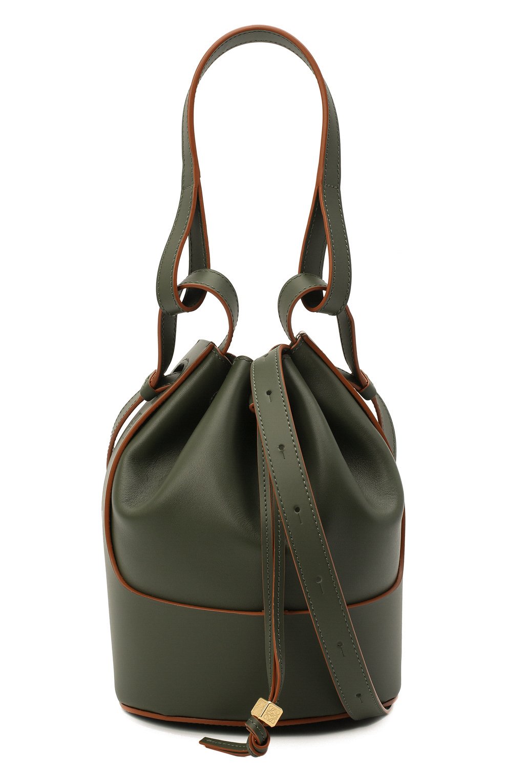 Женская сумка balloon LOEWE хаки цвета по цене 169500 руб., арт. A710C31X31 | Фото 6 Женская сумка balloon LOEWE хаки цвета, арт. A710C31X31 | Фото 6 (Сумки-технические: Сумки через плечо, Сумки top-handle; Материал: Натуральная кожа; Ремень/цепочка: На ремешке; Размер: small)