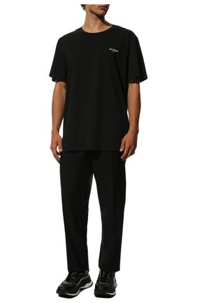 Мужская хлопковая футболка BALMAIN черного цвета по цене 21800 руб., арт. VH1EF000/B069 | Фото 2 Мужская хлопковая футболка BALMAIN черного цвета, арт. VH1EF000/B069 | Фото 2 (Материал внешний: Хлопок; Рукава: Короткие; Стили: Кэжуэл; Длина (для топов): Стандартные; Принт: С принтом)