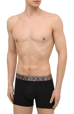 Мужские хлопковые боксеры CALVIN KLEIN черного цвета по цене 3655 руб., арт. NB2537A | Фото 2 Мужские хлопковые боксеры CALVIN KLEIN черного цвета, арт. NB2537A | Фото 2