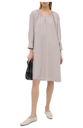 Женское шелковое платье GIORGIO ARMANI бежевого цвета по цене 153000 руб., арт. 1SHVA083/T02AU | Фото 2 Женское шелковое платье GIORGIO ARMANI бежевого цвета, арт. 1SHVA083/T02AU | Фото 2