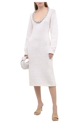 Женские кожаные мюли the stretch BOTTEGA VENETA бежевого цвета по цене 53950 руб., арт. 610538/VBSF0 | Фото 2 Женские кожаные мюли the stretch BOTTEGA VENETA бежевого цвета, арт. 610538/VBSF0 | Фото 2