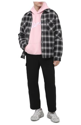 Мужской хлопковое худи VETEMENTS розового цвета по цене 79950 руб., арт. UE51TR770P 1604/M | Фото 2 Мужской хлопковое худи VETEMENTS розового цвета, арт. UE51TR770P 1604/M | Фото 2