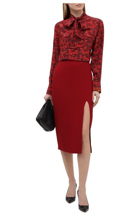Женская юбка VALENTINO бордового цвета по цене 76050 руб., арт. VB3RA77065C | Фото 2 Женская юбка VALENTINO бордового цвета, арт. VB3RA77065C | Фото 2 (Длина Ж (юбки, платья, шорты): Миди; Стили: Гламурный; Женское Кросс-КТ: Юбка-карандаш; Материал подклада: Вискоза; Материал внешний: Синтетический материал, Вискоза)
