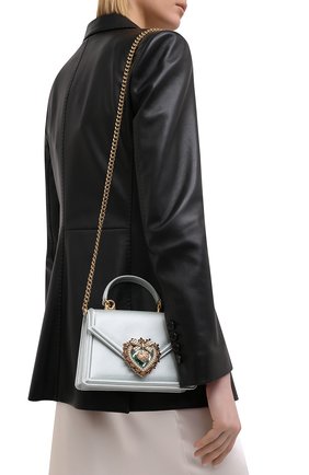 Женская сумка devotion DOLCE & GABBANA голубого цвета по цене 126000 руб., арт. BB6711/AW132 | Фото 5 Женская сумка devotion DOLCE & GABBANA голубого цвета, арт. BB6711/AW132 | Фото 5 (Женское Кросс-КТ: Вечерняя сумка; Сумки-технические: Сумки через плечо, Сумки top-handle; Размер: mini; Ремень/цепочка: На ремешке; Материал: Текстиль)
