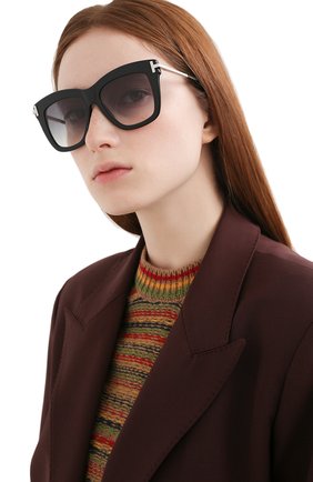 Женские солнцезащитные очки TOM FORD черного цвета по цене 31150 руб., арт. TF822 01B | Фото 2 Женские солнцезащитные очки TOM FORD черного цвета, арт. TF822 01B | Фото 2