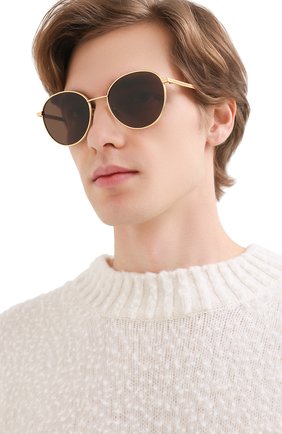 Женские солнцезащитные очки BOTTEGA VENETA золотого цвета по цене 45950 руб., арт. BV1042SA 002 | Фото 3 Женские солнцезащитные очки BOTTEGA VENETA золотого цвета, арт. BV1042SA 002 | Фото 3 (Кросс-КТ: С/з-унисекс; Региональные ограничения белый список (Axapta Mercury): RU; Тип очков: С/з; Очки форма: Круглые; Оптика Гендер: оптика-унисекс)