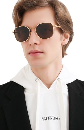 Женские солнцезащитные очки BOTTEGA VENETA золотого цвета по цене 31500 руб., арт. BV1014SK 003 | Фото 3 Женские солнцезащитные очки BOTTEGA VENETA золотого цвета, арт. BV1014SK 003 | Фото 3 (Тип очков: С/з; Очки форма: Круглые; Оптика Гендер: оптика-унисекс)
