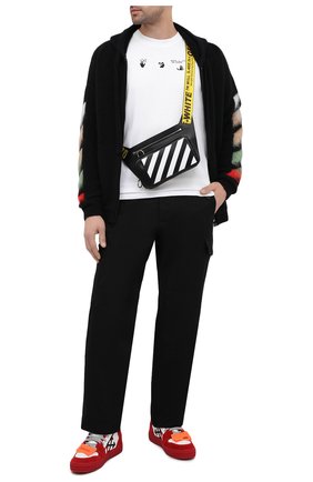 Мужская кожаная сумка OFF-WHITE черного цвета по цене 55450 руб., арт. 0MNQ005R21LEA001 | Фото 2 Мужская кожаная сумка OFF-WHITE черного цвета, арт. 0MNQ005R21LEA001 | Фото 2 (Материал: Натуральная кожа; Ремень/цепочка: На ремешке; Размер: small)