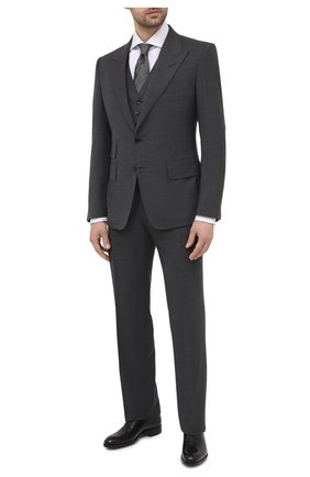 Мужской шерстяной костюм-тройка TOM FORD темно-серого цвета по цене 376500 руб., арт. 911R21/31AL43 | Фото 1 Мужской шерстяной костюм-тройка TOM FORD темно-серого цвета, арт. 911R21/31AL43 | Фото 1 (Материал внешний: Шерсть; Стили: Классический; Материал подклада: Купро, Шелк; Костюмы М: Костюм-тройка, Однобортный; Рукава: Длинные)