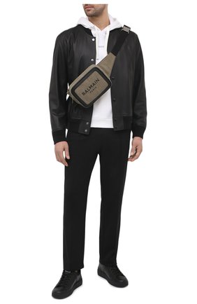 Мужская текстильная поясная сумка BALMAIN хаки цвета по цене 68700 руб., арт. VM1S143/TCSY | Фото 2 Мужская текстильная поясная сумка BALMAIN хаки цвета, арт. VM1S143/TCSY | Фото 2