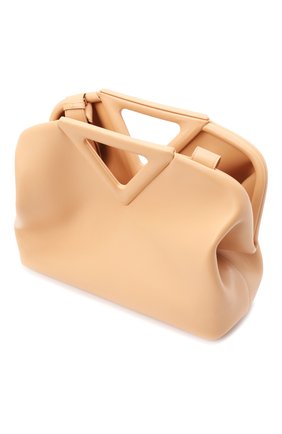 Женская сумка point medium BOTTEGA VENETA бежевого цвета по цене 299500 руб., арт. 652446/VCP40 | Фото 4 Женская сумка point medium BOTTEGA VENETA бежевого цвета, арт. 652446/VCP40 | Фото 4 (Сумки-технические: Сумки через плечо, Сумки top-handle; Размер: medium; Материал: Натуральная кожа; Региональные ограничения белый список (Axapta Mercury): RU; Ремень/цепочка: На ремешке)