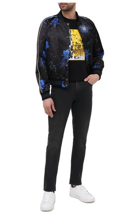 Мужской бомбер из хлопка и вискозы SAINT LAURENT черного цвета по цене 190500 руб., арт. 649112/Y1C02 | Фото 2 Мужской бомбер из хлопка и вискозы SAINT LAURENT черного цвета, арт. 649112/Y1C02 | Фото 2 (Принт: С принтом; Материал внешний: Вискоза, Хлопок; Материал подклада: Купро; Рукава: Длинные; Длина (верхняя одежда): Короткие; Стили: Романтичный; Кросс-КТ: Куртка)