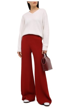 Женский кашемировый пуловер TOM FORD белого цвета по цене 155000 руб., арт. MAK1049-YAX293 | Фото 2 Женский кашемировый пуловер TOM FORD белого цвета, арт. MAK1049-YAX293 | Фото 2
