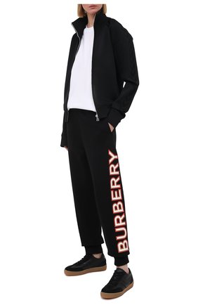 Женские хлопковые джоггеры BURBERRY черного цвета по цене 47300 руб., арт. 8037260 | Фото 2 Женские хлопковые джоггеры BURBERRY черного цвета, арт. 8037260 | Фото 2