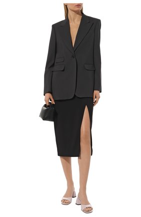 Женская юбка VALENTINO черного цвета по цене 76050 руб., арт. VB3RA77065C | Фото 2 Женская юбка VALENTINO черного цвета, арт. VB3RA77065C | Фото 2 (Материал подклада: Вискоза; Стили: Романтичный; Женское Кросс-КТ: Юбка-одежда; Материал внешний: Синтетический материал, Вискоза; Длина Ж (юбки, платья, шорты): Миди)