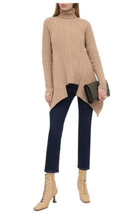 Женские джинсы ALEXANDER MCQUEEN синего цвета по цене 63650 руб., арт. 653509/QMAA8 | Фото 2 Женские джинсы ALEXANDER MCQUEEN синего цвета, арт. 653509/QMAA8 | Фото 2 (Материал внешний: Хлопок, Деним; Силуэт Ж (брюки и джинсы): Прямые; Стили: Кэжуэл; Длина (брюки, джинсы): Стандартные; Кросс-КТ: Деним; Региональные ограничения белый список (Axapta Mercury): RU)