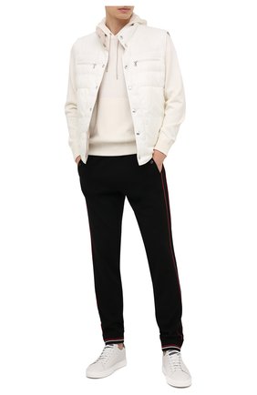 Мужской худи из хлопка и кашемира ERMENEGILDO ZEGNA белого цвета по цене 119500 руб., арт. UWQ29/177 | Фото 2 Мужской худи из хлопка и кашемира ERMENEGILDO ZEGNA белого цвета, арт. UWQ29/177 | Фото 2 (Материал внешний: Хлопок; Принт: Без принта; Стили: Кэжуэл; Рукава: Длинные; Длина (для топов): Стандартные; Мужское Кросс-КТ: Худи-одежда)