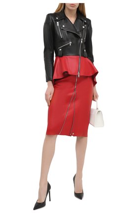 Женская кожаная юбка ALEXANDER MCQUEEN красного цвета по цене 247000 руб., арт. 650219/Q5AB5 | Фото 2 Женская кожаная юбка ALEXANDER MCQUEEN красного цвета, арт. 650219/Q5AB5 | Фото 2 (Стили: Гранж; Длина Ж (юбки, платья, шорты): Миди; Женское Кросс-КТ: Юбка-карандаш, Юбка-одежда; Материал подклада: Шелк; Материал внешний: Натуральная кожа)