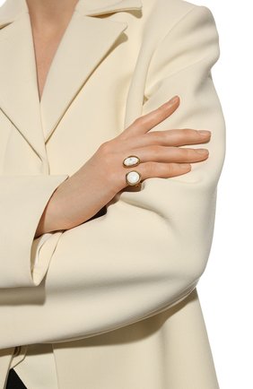 Женское кольцо LOEWE золотого цвета по цене 17350 руб., арт. 101.29.140 | Фото 2 Женское кольцо LOEWE золотого цвета, арт. 101.29.140 | Фото 2