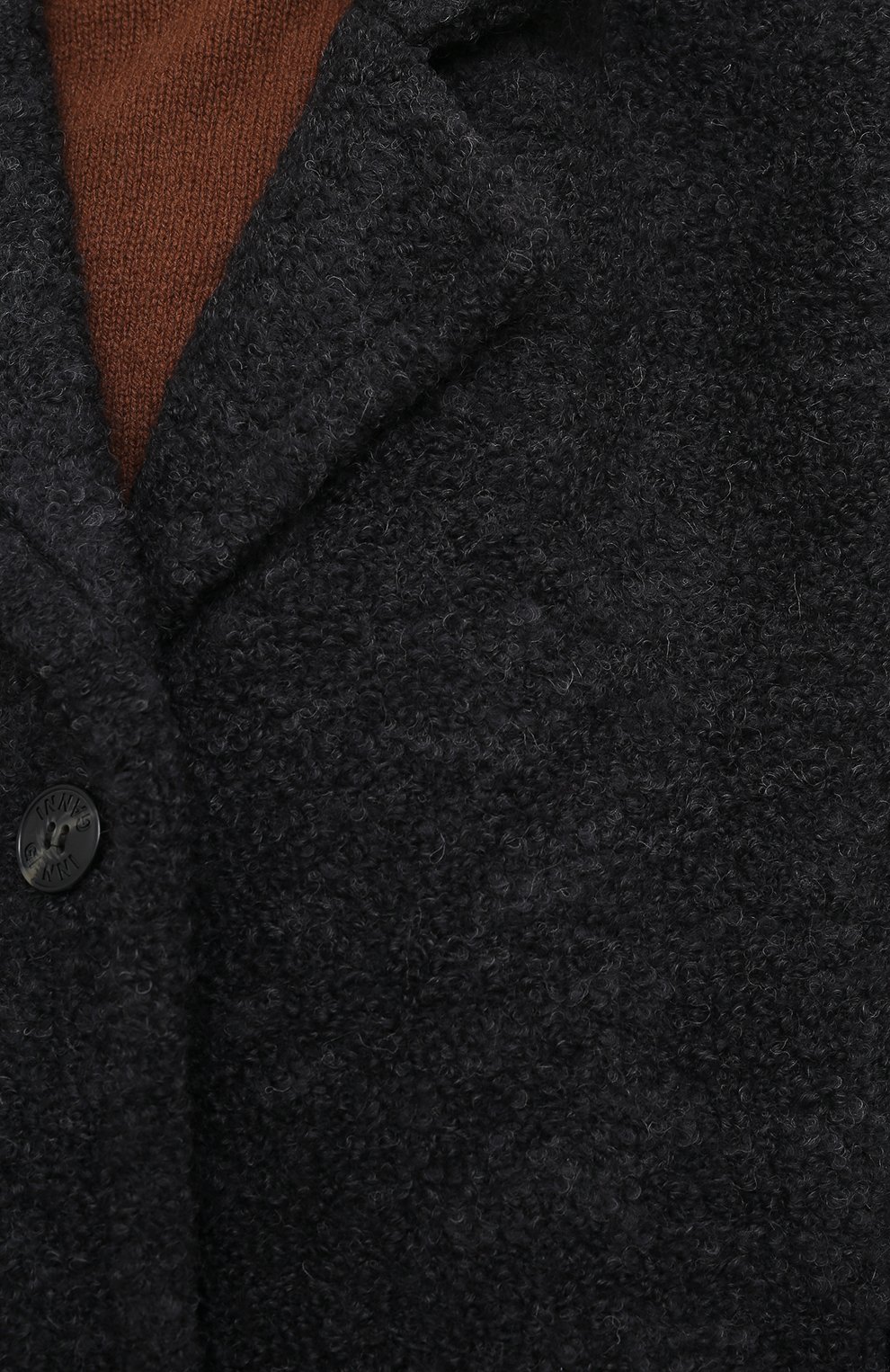 Женское пальто GANNI темно-серого цвета, арт. F5419 | Фото 5 (Материал внешний: Шерсть, Синтетический материал; Рукава: Длинные; Материал подклада: Синтетический материал; Длина (верхняя одежда): Длинные; 1-2-бортные: Однобортные; Стили: Кэжуэл)
