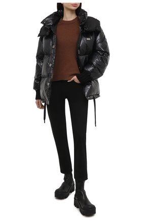 Женская пуховая куртка DOLCE & GABBANA черного цвета по цене 146500 руб., арт. F9I37T/G7TTL | Фото 2 Женская пуховая куртка DOLCE & GABBANA черного цвета, арт. F9I37T/G7TTL | Фото 2