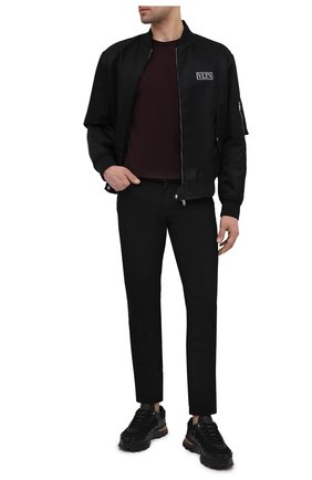 Мужские джинсы DOLCE & GABBANA черного цвета по цене 49950 руб., арт. GY07CZ/G8DK3 | Фото 2 Мужские джинсы DOLCE & GABBANA черного цвета, арт. GY07CZ/G8DK3 | Фото 2