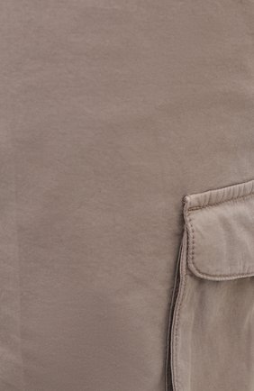 Мужские шорты из хлопка и шелка KITON темно-бежевого цвета, арт. UFPPBJ07T42/44-52 | Фото 5 (Силуэт М (брюки): Карго; Big sizes: Big Sizes; Мужское Кросс-КТ: Шорты-одежда; Принт: Без принта; Случай: Повседневный; Длина Шорты М: Ниже колена; Региональные ограничения белый список (Axapta Mercury): RU; Материал внешний: Хлопок; Стили: Кэжуэл)